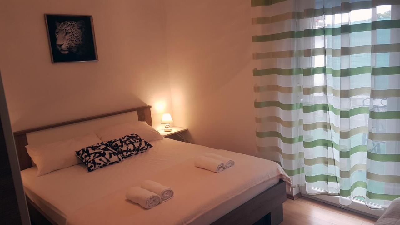 Apartmani Ab Pirovac Extérieur photo